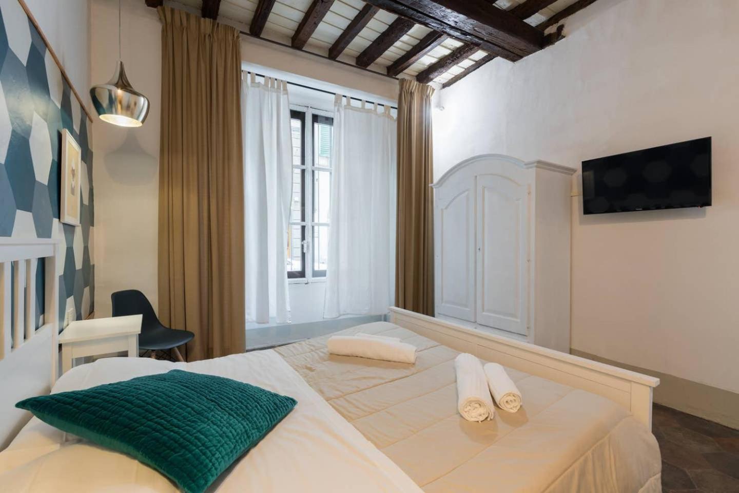 F4 - Santa Croce One Bedroom Flat 2 To 4 Guests Florencja Zewnętrze zdjęcie