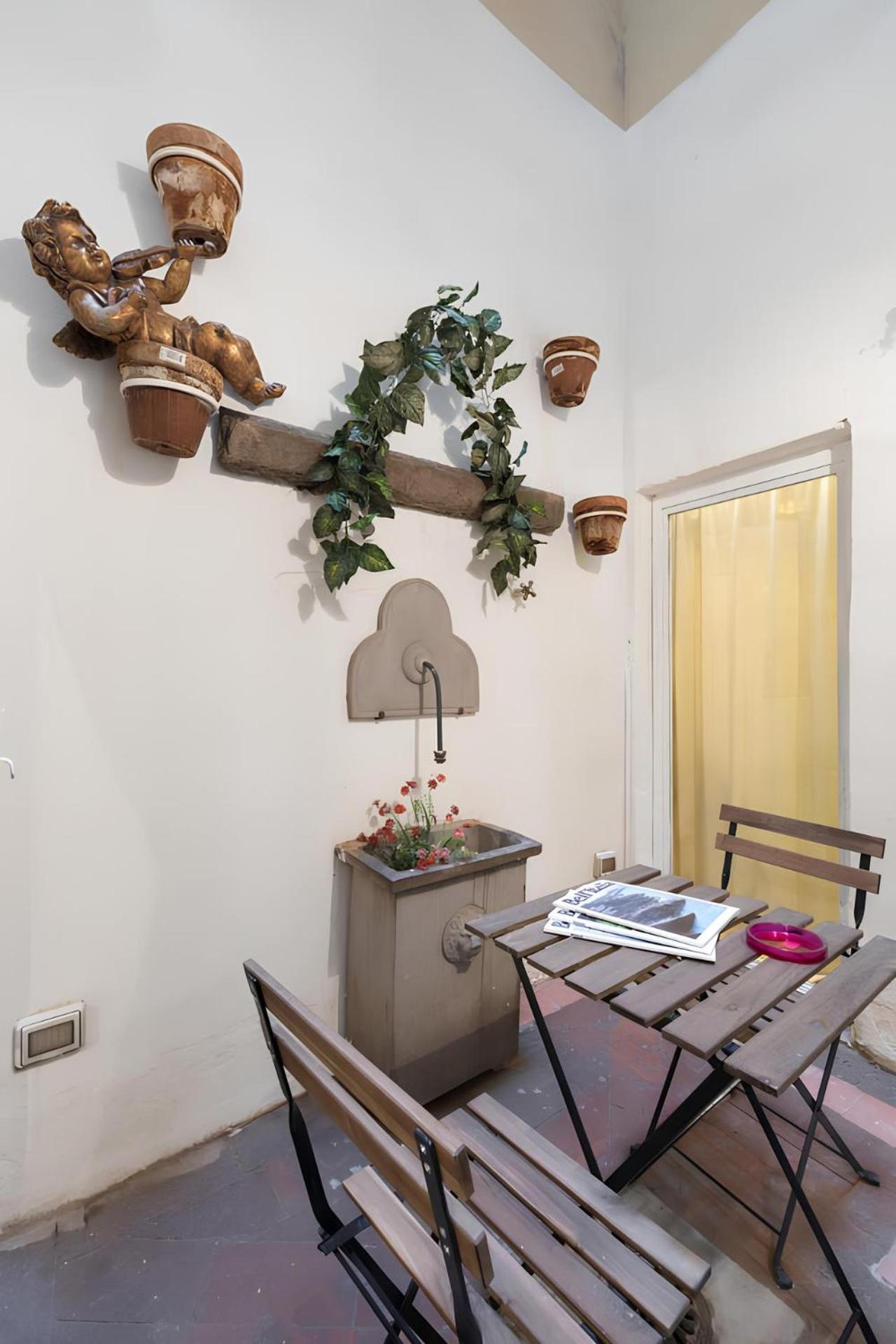 F4 - Santa Croce One Bedroom Flat 2 To 4 Guests Florencja Zewnętrze zdjęcie